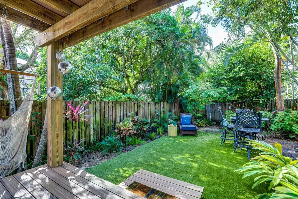 807 SW 8th Terrace Fort Lauderdale FL 33315