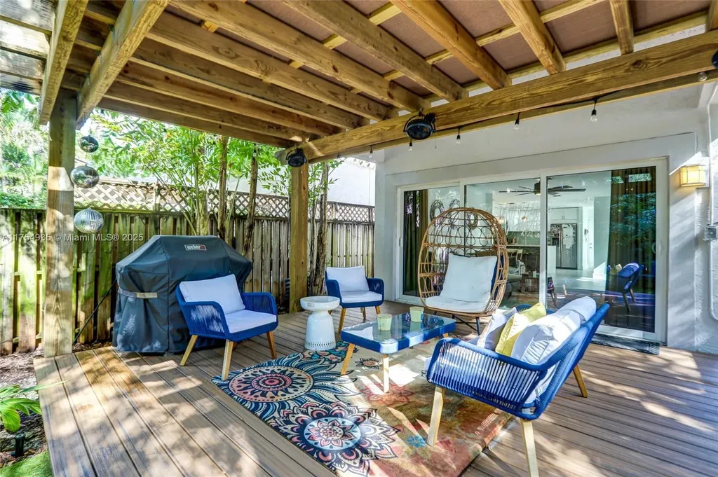 807 SW 8th Terrace Fort Lauderdale FL 33315