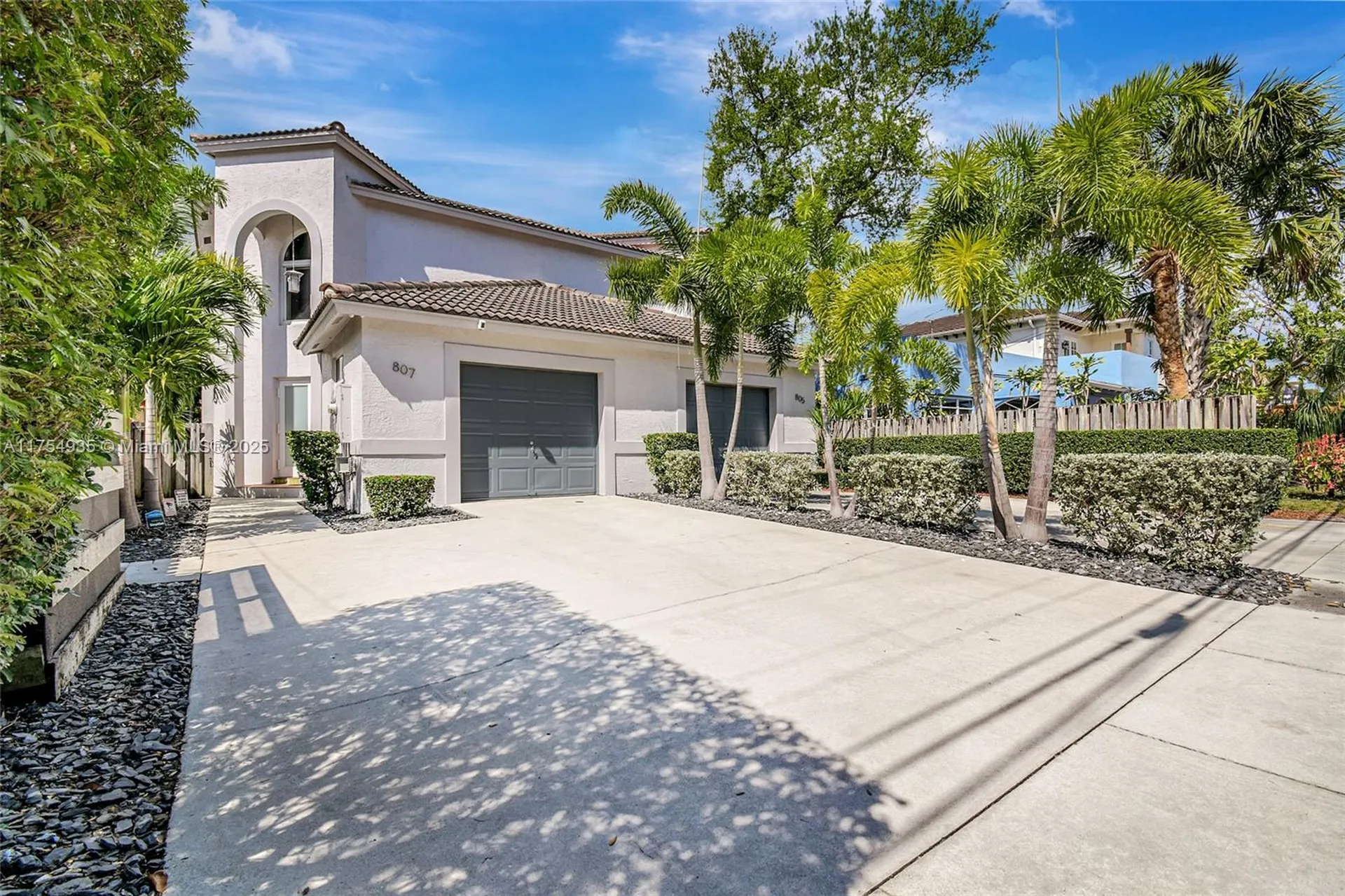 807 SW 8th Terrace Fort Lauderdale FL 33315