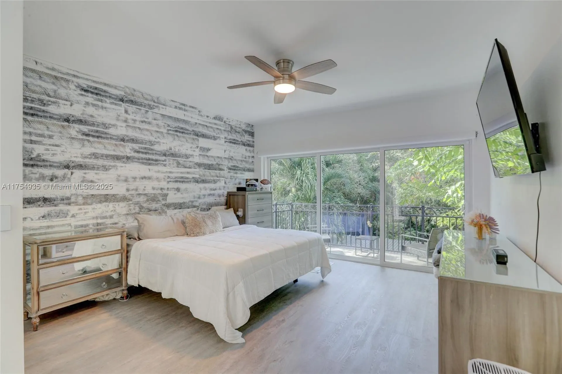 807 SW 8th Terrace Fort Lauderdale FL 33315