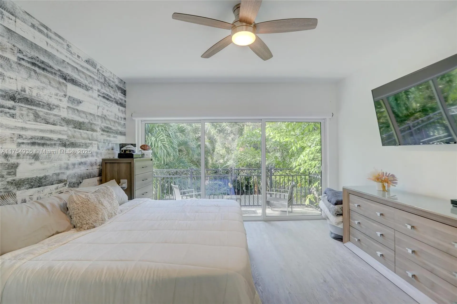 807 SW 8th Terrace Fort Lauderdale FL 33315