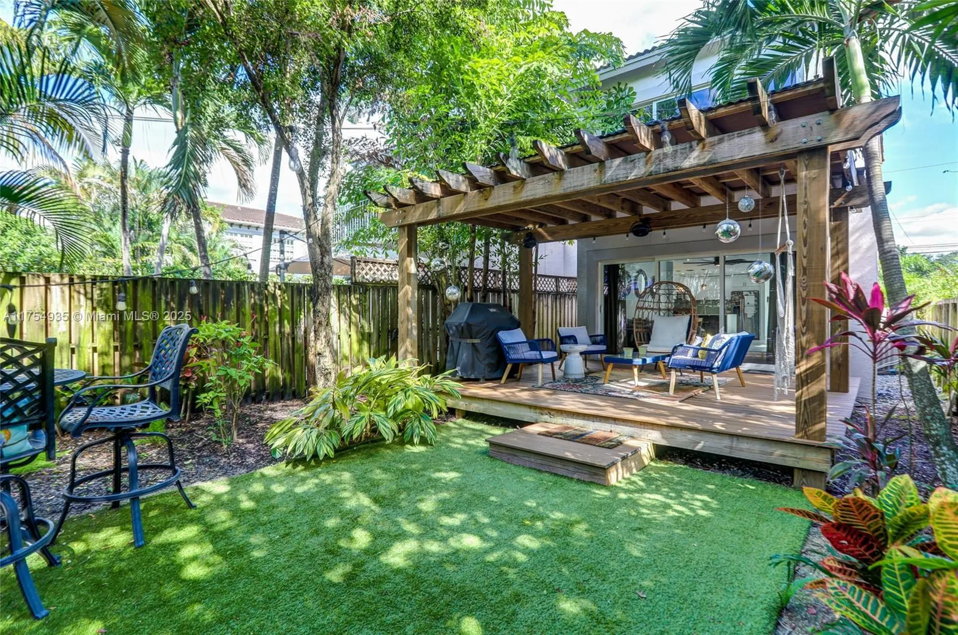 807 SW 8th Terrace Fort Lauderdale FL 33315