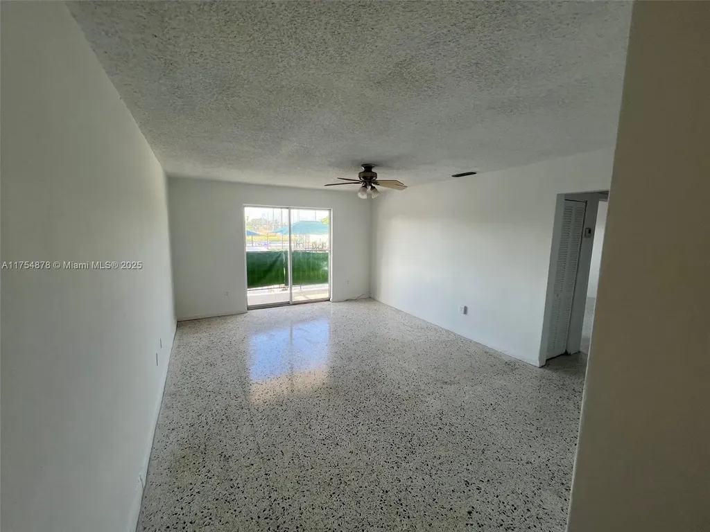 887 W 29th Street Hialeah FL 33012