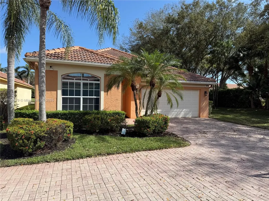 8041 Via Hacienda Riviera Beach FL 33418