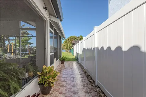 1628 NW 208th Way Pembroke Pines FL 33029