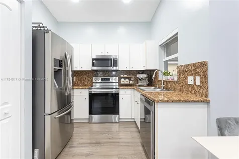 1628 NW 208th Way Pembroke Pines FL 33029