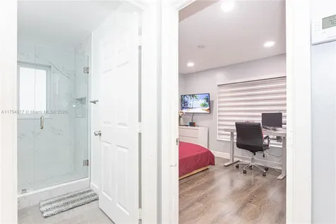 1628 NW 208th Way Pembroke Pines FL 33029