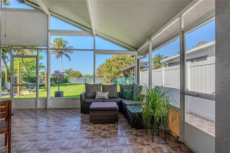 1628 NW 208th Way Pembroke Pines FL 33029