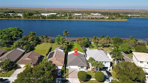 1628 NW 208th Way Pembroke Pines FL 33029