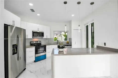 381 NW 207th Avenue Pembroke Pines FL 33029