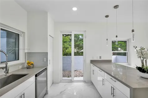 381 NW 207th Avenue Pembroke Pines FL 33029