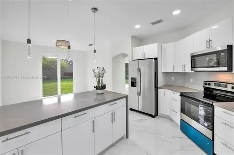 381 NW 207th Avenue Pembroke Pines FL 33029