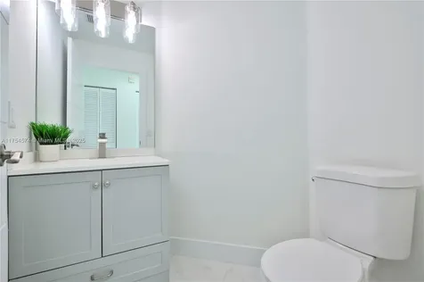 381 NW 207th Avenue Pembroke Pines FL 33029
