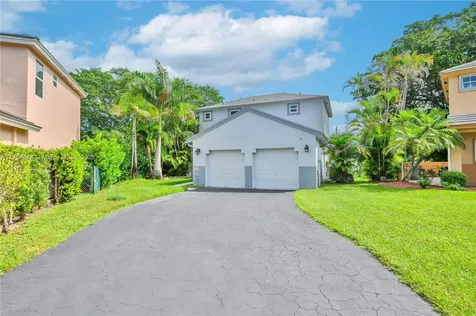 381 NW 207th Avenue Pembroke Pines FL 33029