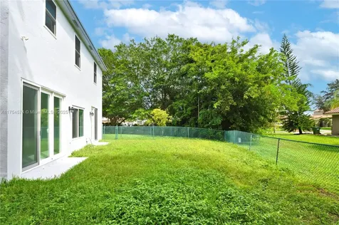 381 NW 207th Avenue Pembroke Pines FL 33029