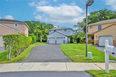 381 NW 207th Avenue Pembroke Pines FL 33029
