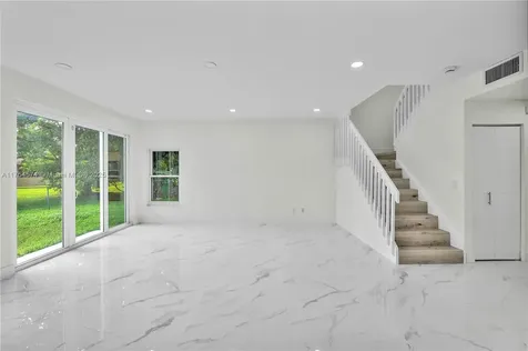 381 NW 207th Avenue Pembroke Pines FL 33029