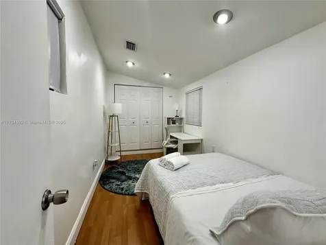 6750 SW 31st Street Miami FL 33155