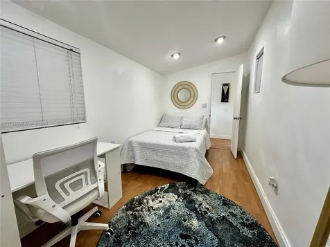 6750 SW 31st Street Miami FL 33155
