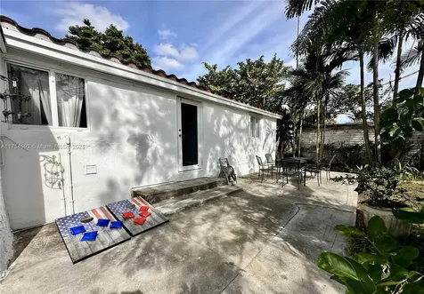 6750 SW 31st Street Miami FL 33155