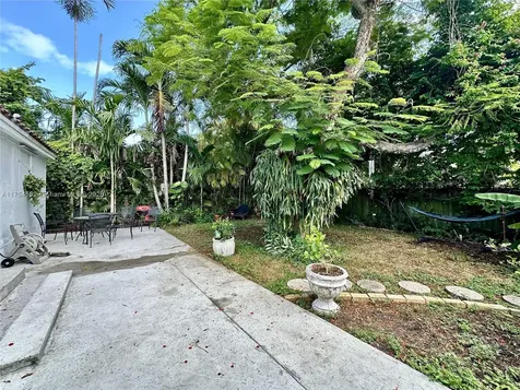 6750 SW 31st Street Miami FL 33155
