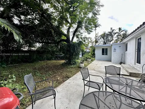 6750 SW 31st Street Miami FL 33155
