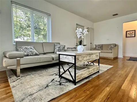 6750 SW 31st Street Miami FL 33155