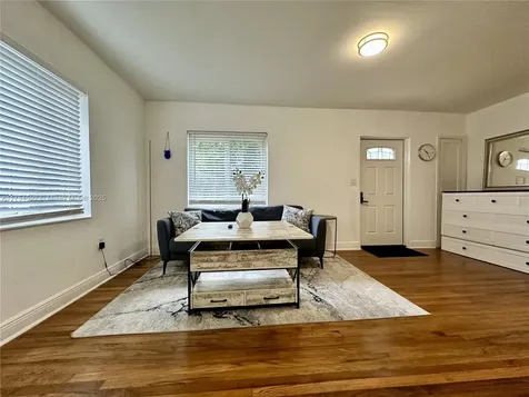 6750 SW 31st Street Miami FL 33155