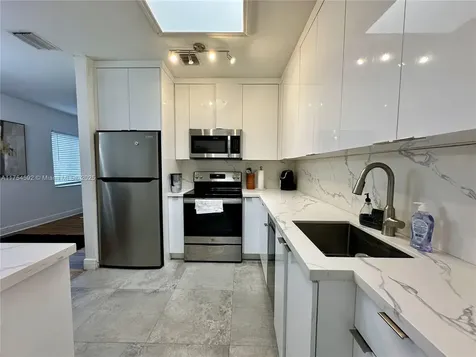 6750 SW 31st Street Miami FL 33155