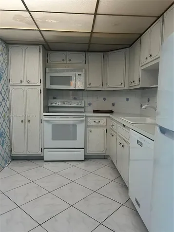 500 Bayview Drive Sunny Isles Beach FL 33160