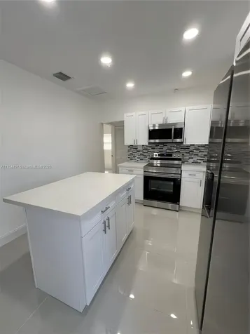 2654 NW 47th Street Miami FL 33142