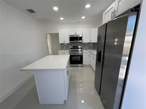 2654 NW 47th Street Miami FL 33142