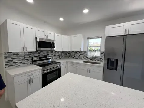 2654 NW 47th Street Miami FL 33142