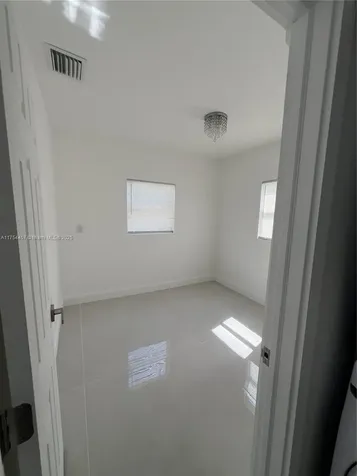 2654 NW 47th Street Miami FL 33142