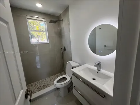 2654 NW 47th Street Miami FL 33142