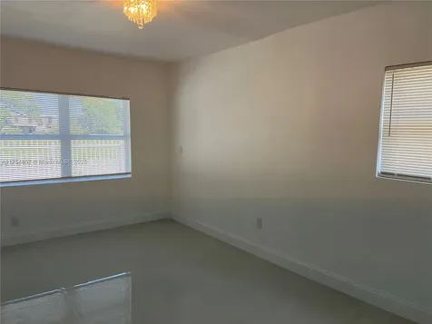 2654 NW 47th Street Miami FL 33142