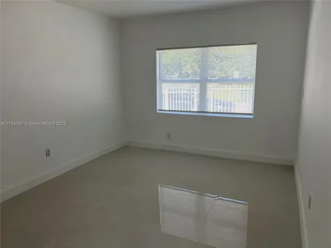 2654 NW 47th Street Miami FL 33142