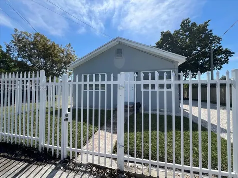 2654 NW 47th Street Miami FL 33142