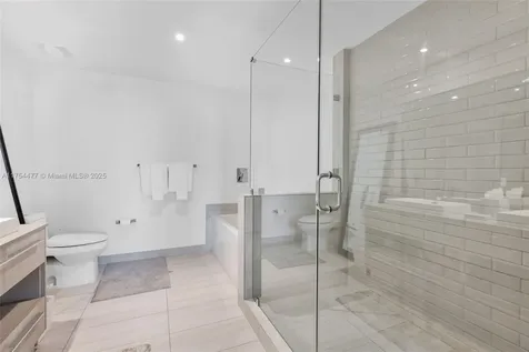 4010 S Ocean Drive Hollywood FL 33019