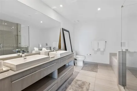 4010 S Ocean Drive Hollywood FL 33019