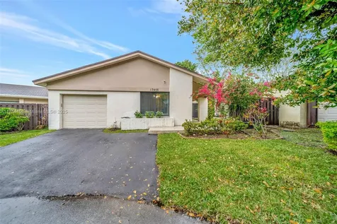 13456 SW 108th Street Circle N Miami FL 33186