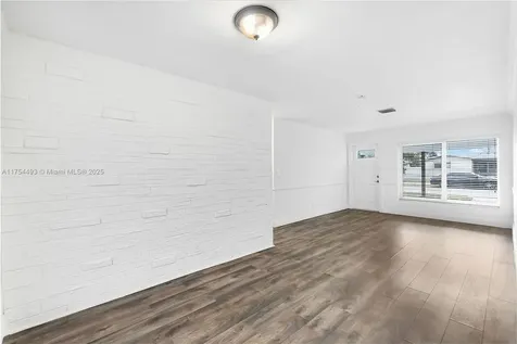 6733 Farragut Street Hollywood FL 33024