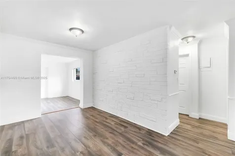 6733 Farragut Street Hollywood FL 33024