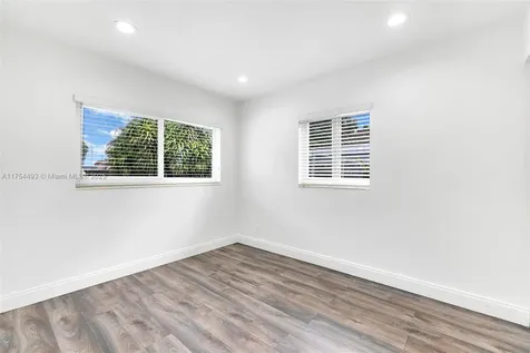 6733 Farragut Street Hollywood FL 33024