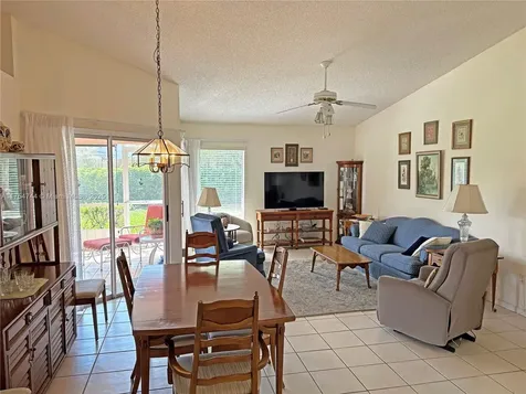 2580 SE 7th Place Homestead FL 33033