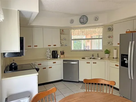 2580 SE 7th Place Homestead FL 33033