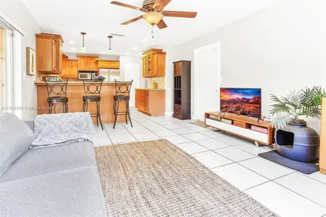 8865 SW 183rd Terrace Palmetto Bay FL 33157