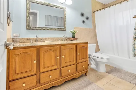 8865 SW 183rd Terrace Palmetto Bay FL 33157