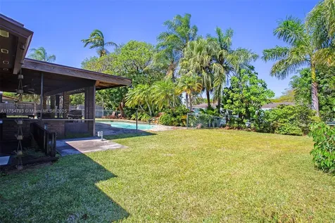 8865 SW 183rd Terrace Palmetto Bay FL 33157