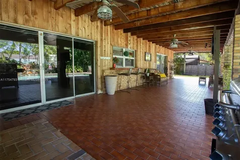 8865 SW 183rd Terrace Palmetto Bay FL 33157